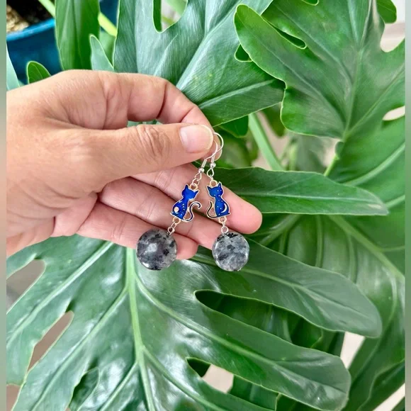 Jasper ~ Cat Earrings || Handmade - Picture 2 of 3